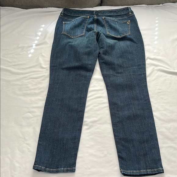 Isaac Mizrahi Dark Blue Jeans with Pink Stitching - Picture 7 of 12